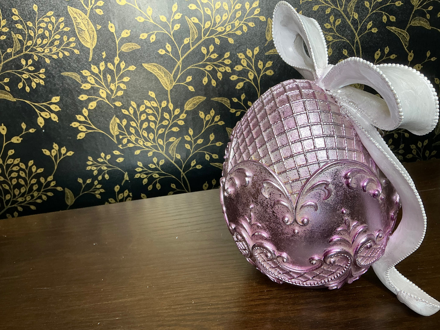 Lavender Egg with Bow - MT26617