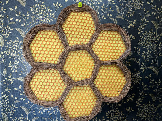 Honeycomb - Grapevine Shape