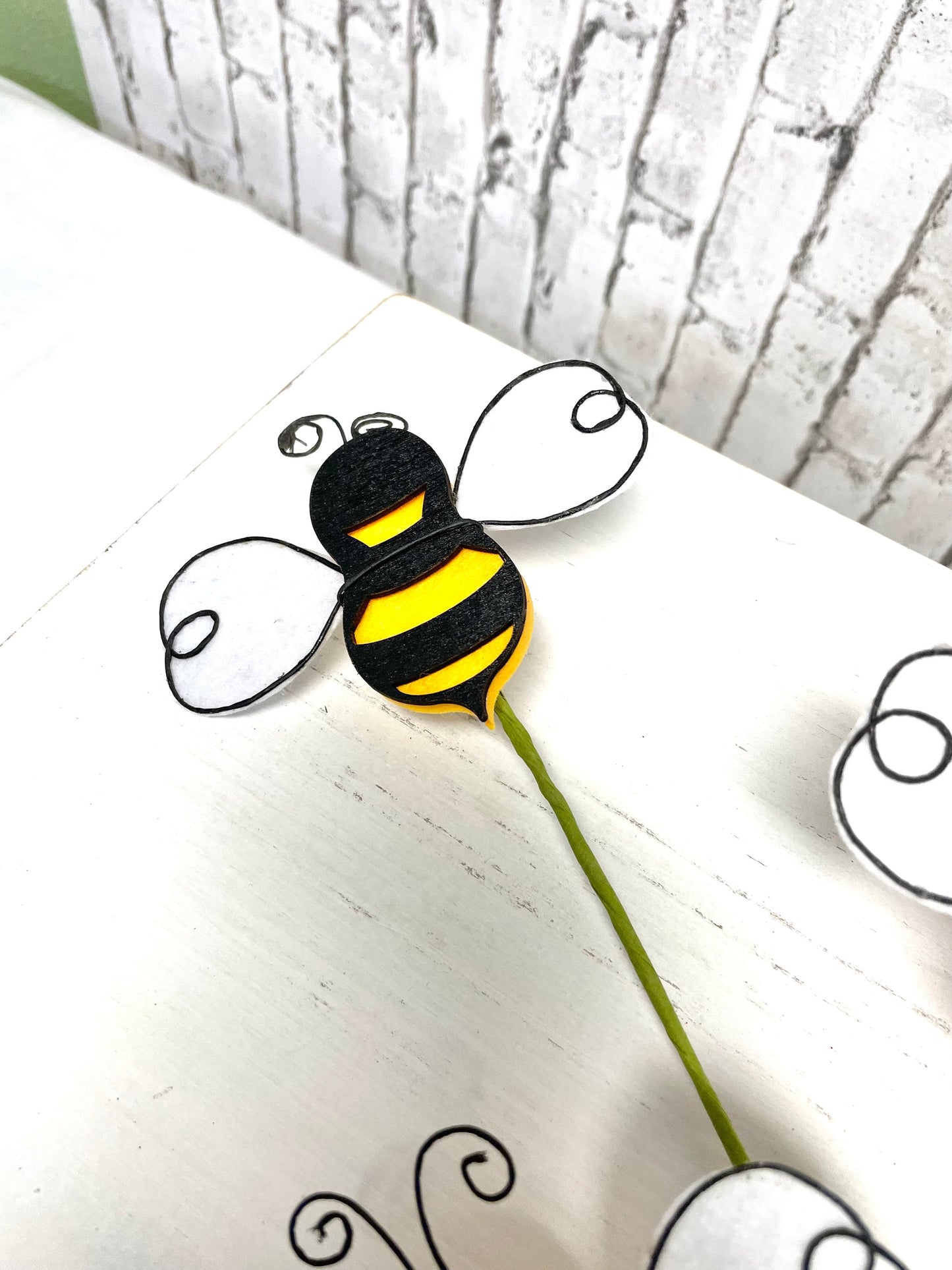 Bee spray, bumble bee spray, bee pick, bumble bee pick, spring bee spray, summer bee spray, 63067YWBK