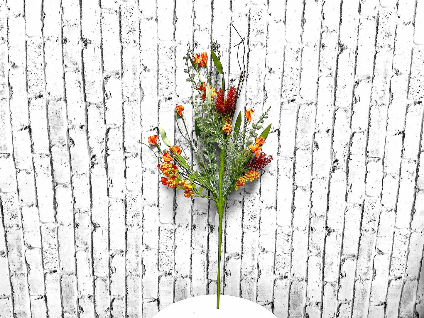 Orange filler flower and berry spray, FH807120