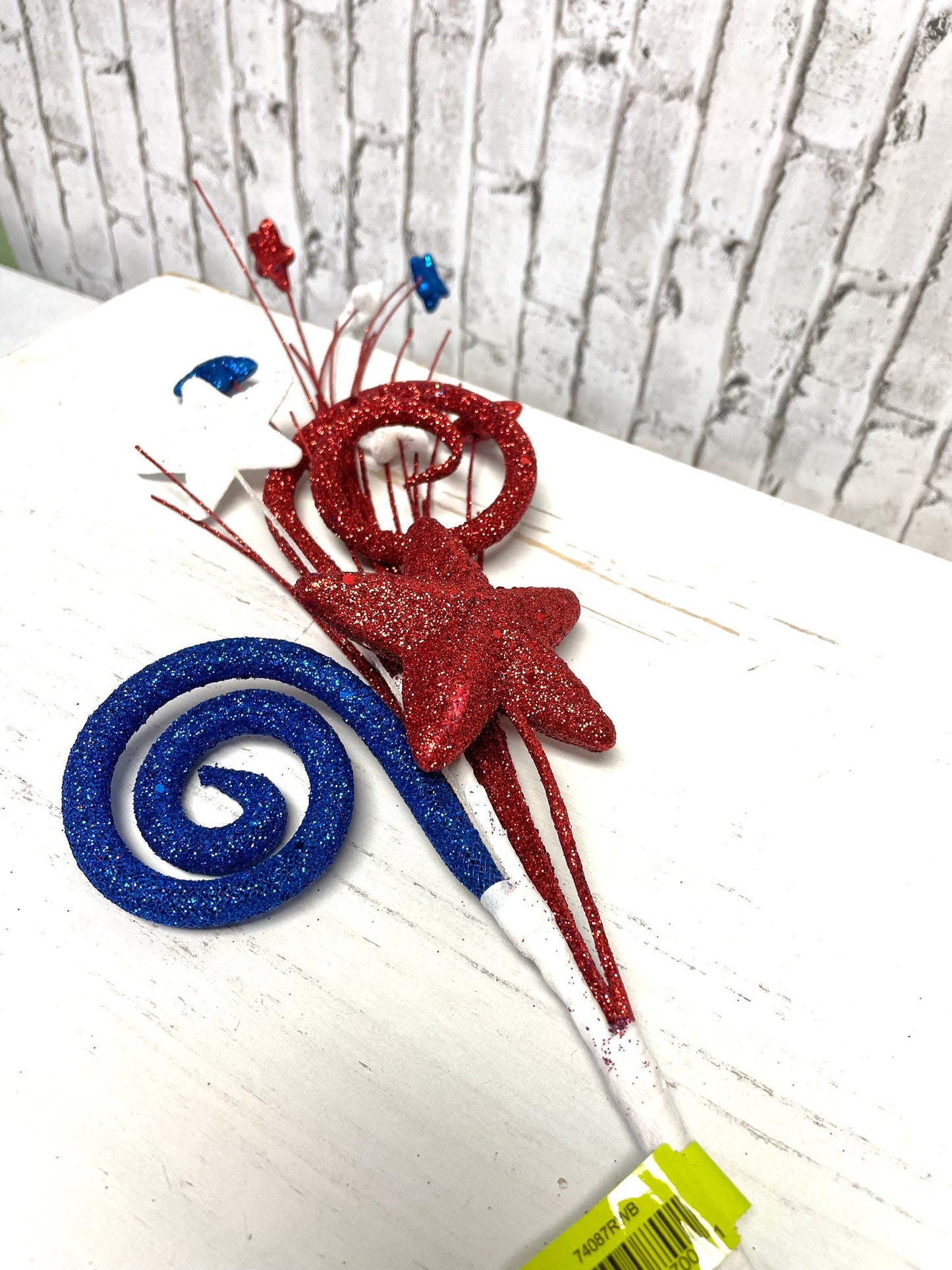 Patriotic spray, 74087RWB, patriotic Glitter star spray, patriotic curly spray,