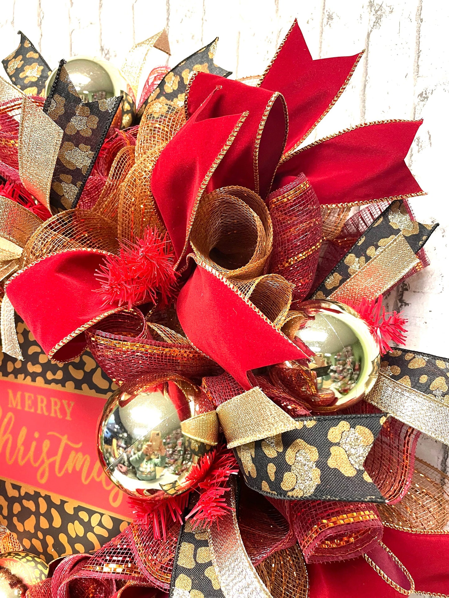 Christmas wreath, Christmas wreath with leopard, Christmas wreath with cheetah,  Christmas mesh wreath, free shipping