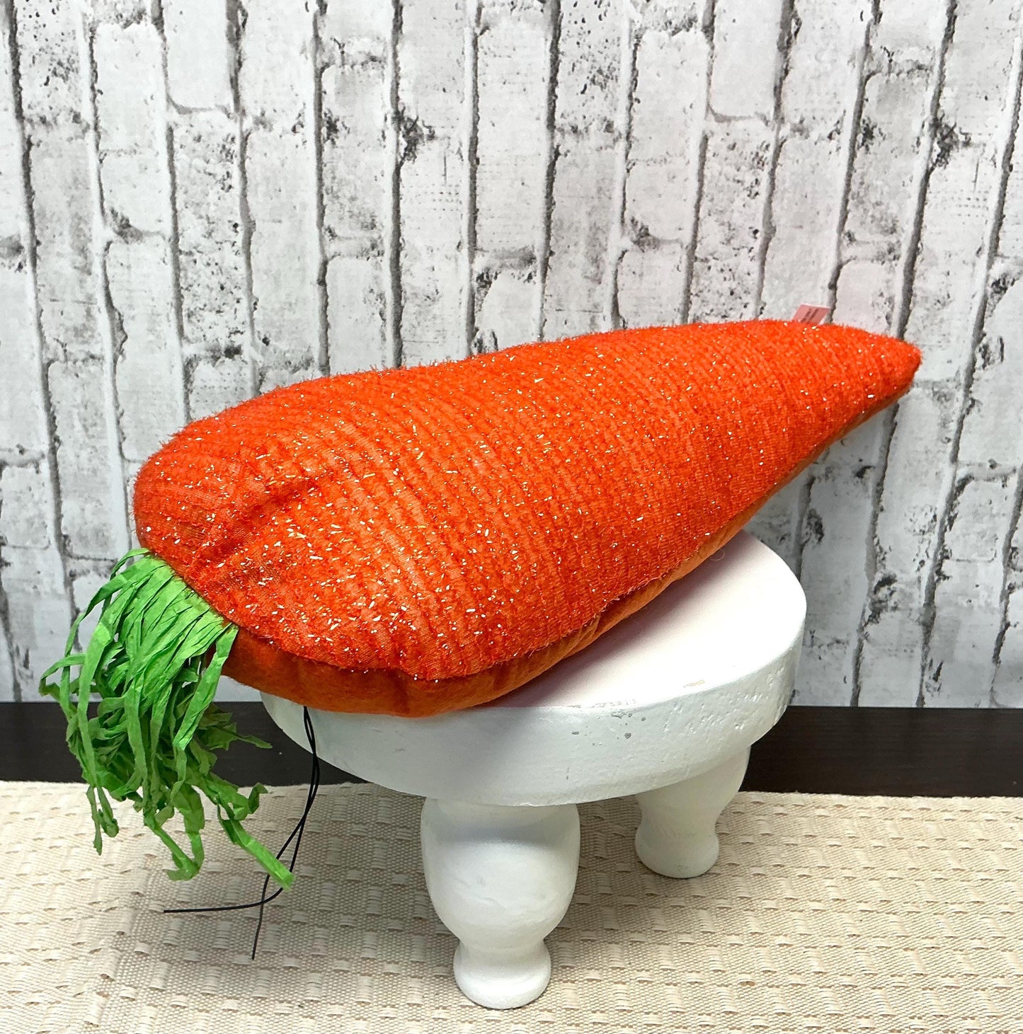 Plush Carrot Wreath Attachment, 24”x18”, HE7247