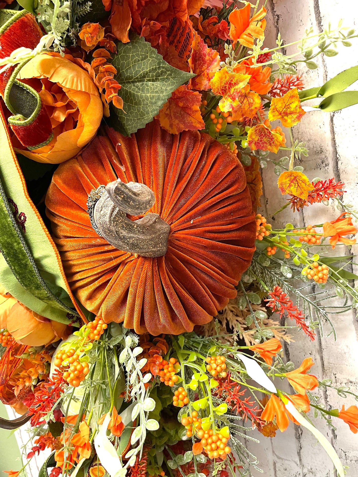 fall swag, fall pumpkin swag, fall decor, fall swag with designer pumpkins, autumn color fall swag, velvet pumpkin swag, shipping included