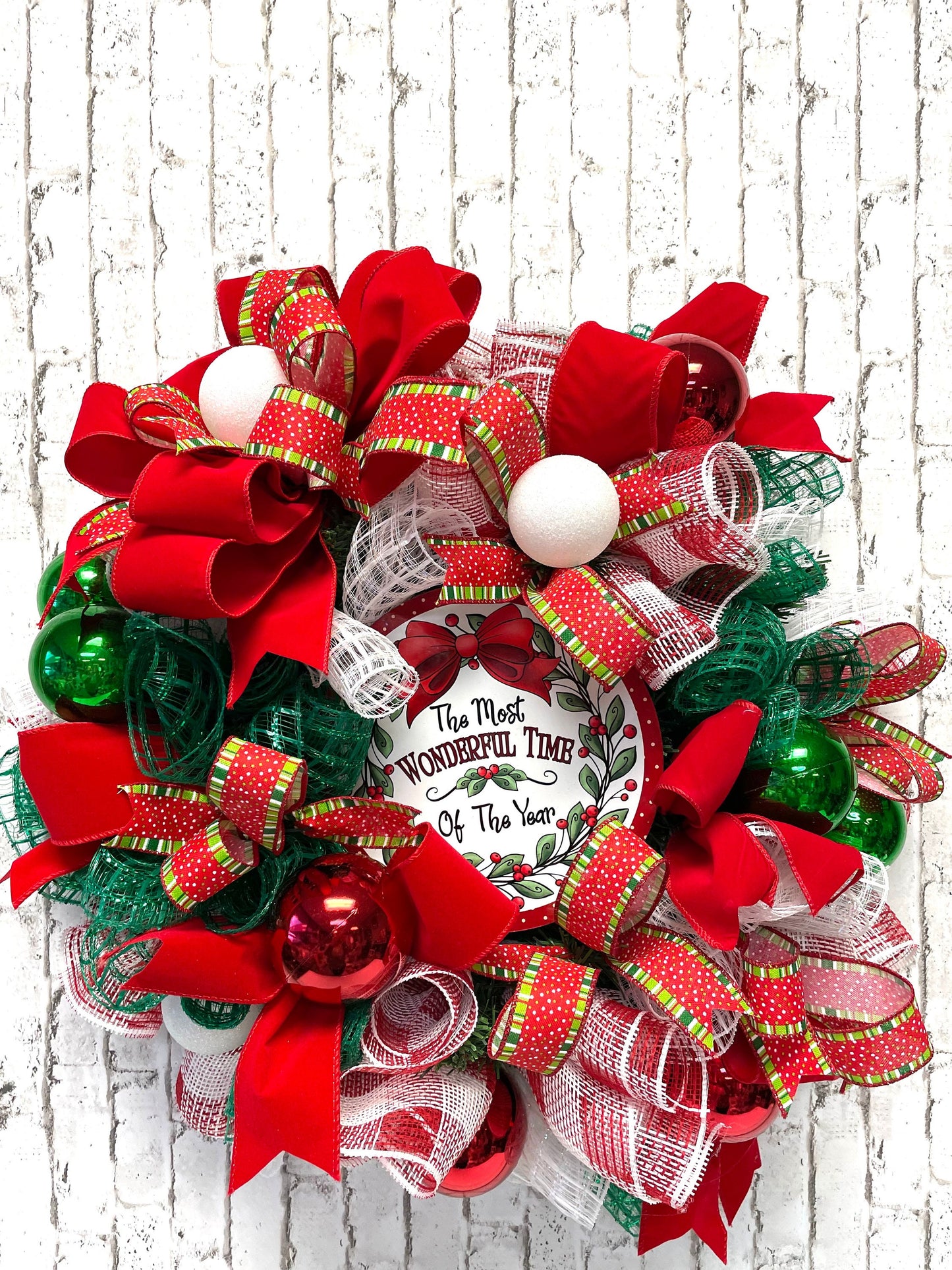 Christmas wreath, Christmas door hanger, door hanger, door wreath, holiday wreath, holiday decor, free shipping.