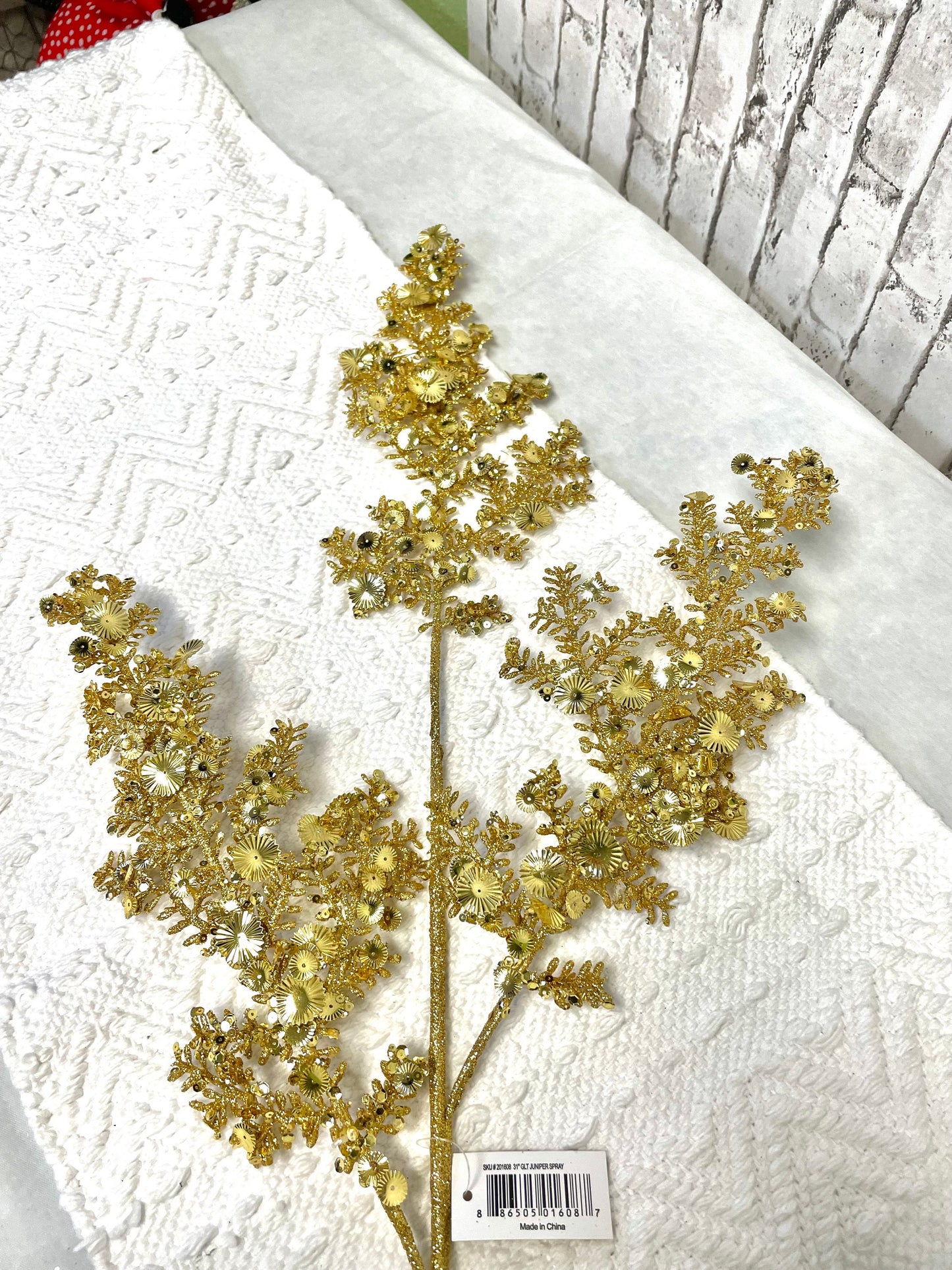 Gold glitter juniper spray, 201608
