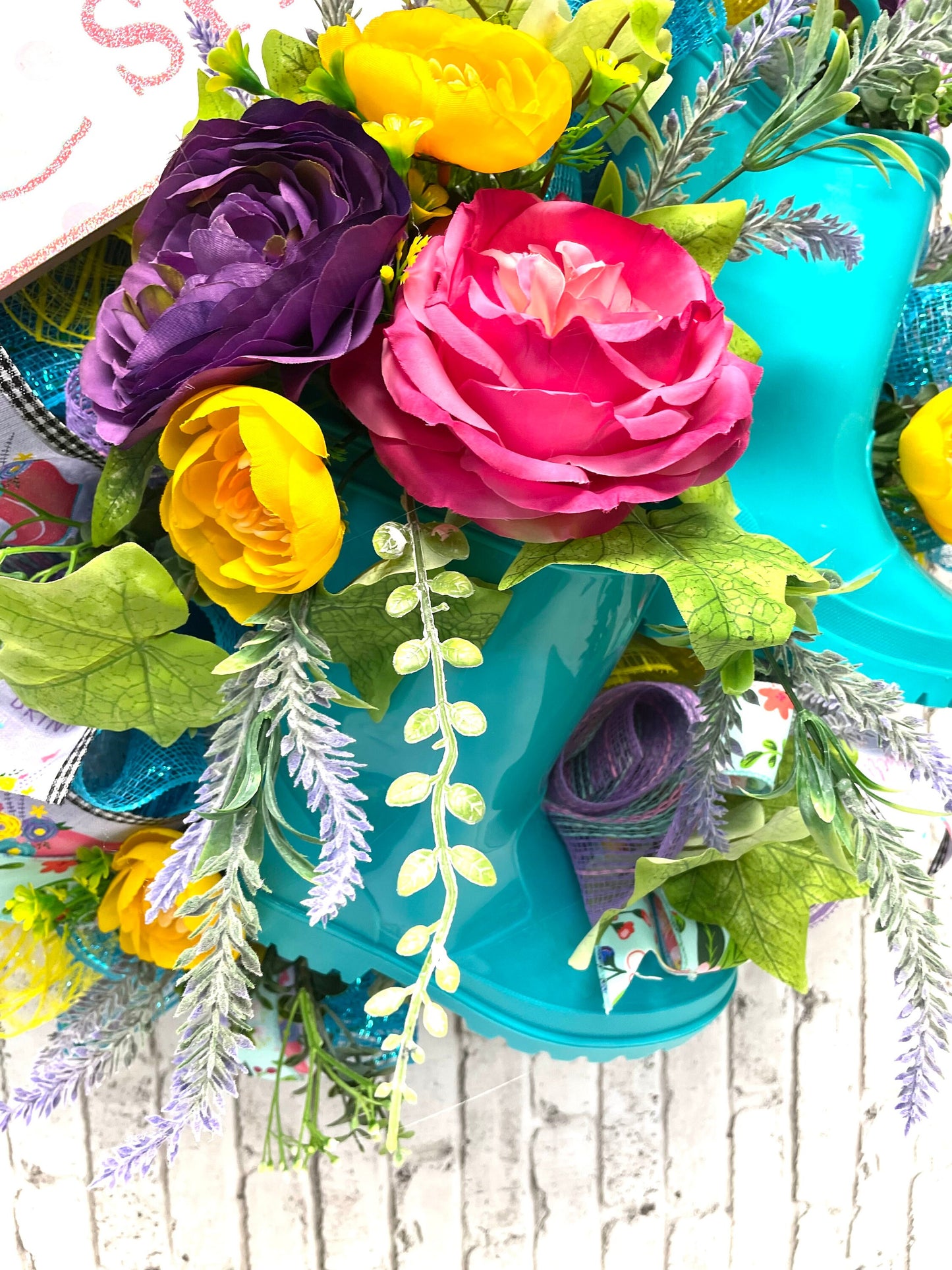 Spring wreath, spring decor, door wreath, door hanger, porch decor, Easter gift, housewarming gift, shipping included