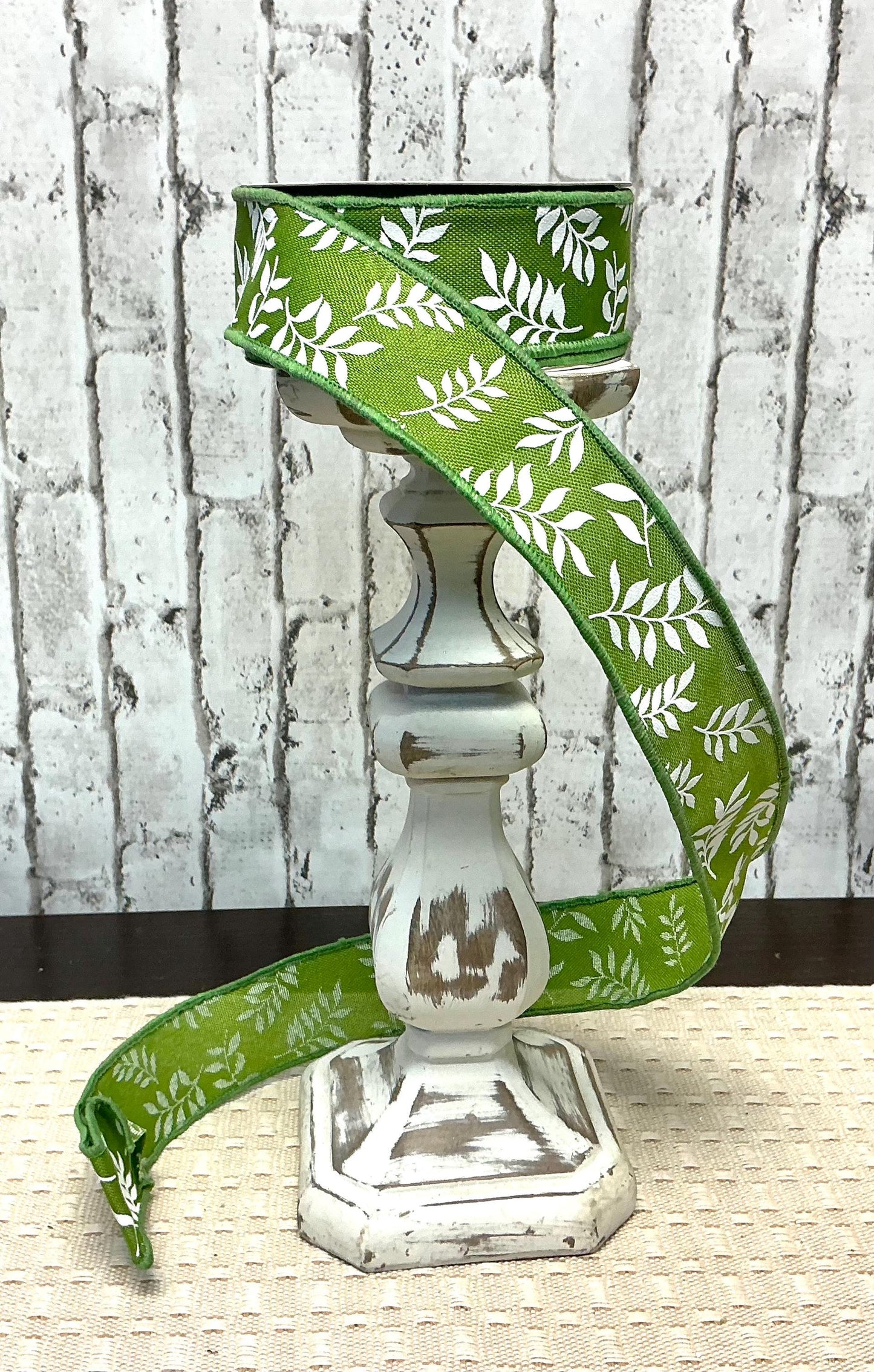 Green with white laurel leaf, 1.5” x 10YD, Wired, RGF11322Y