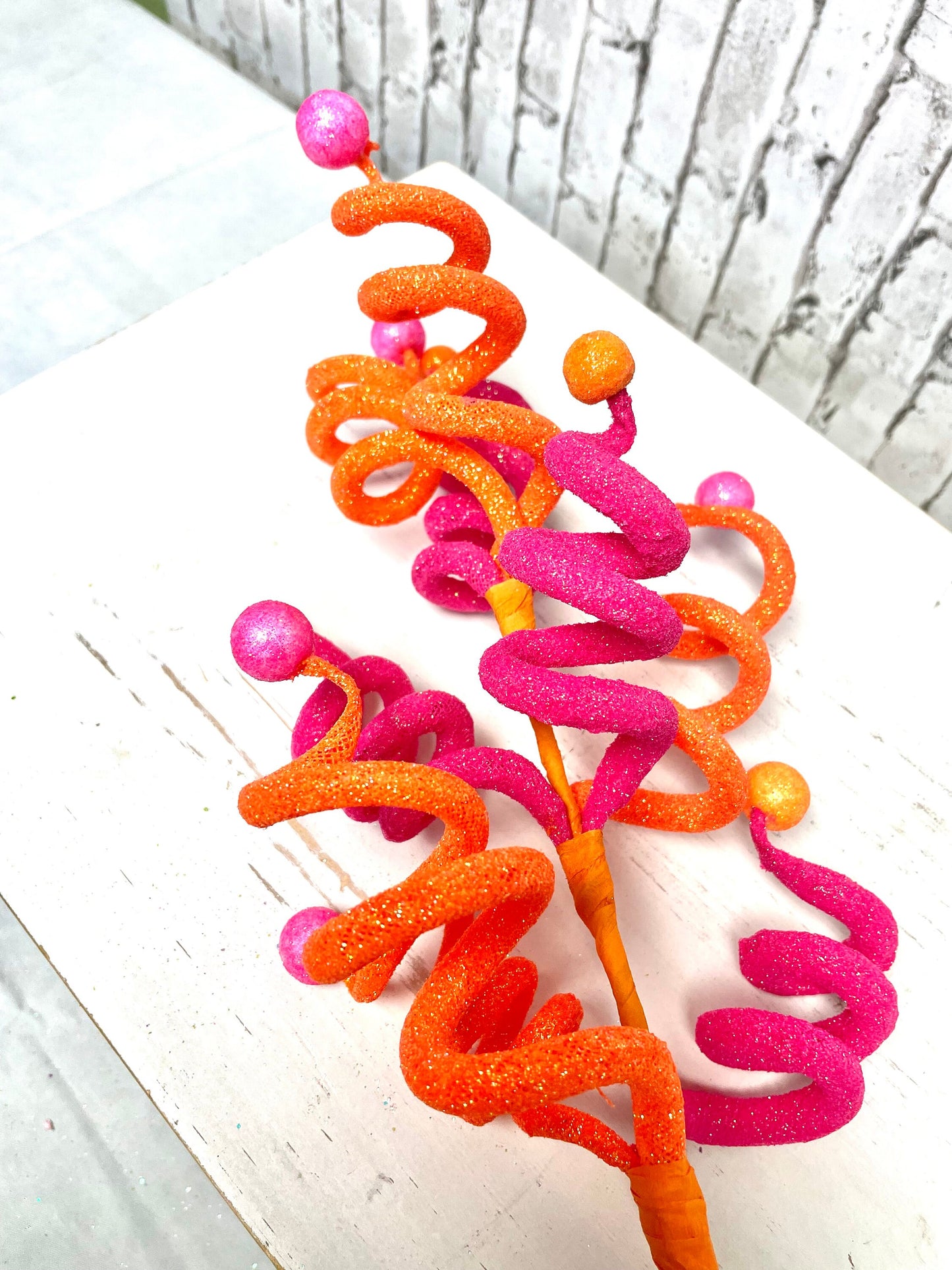 Curly ball spray, 63439BTOR, orange curly spray, hot pink curly spray