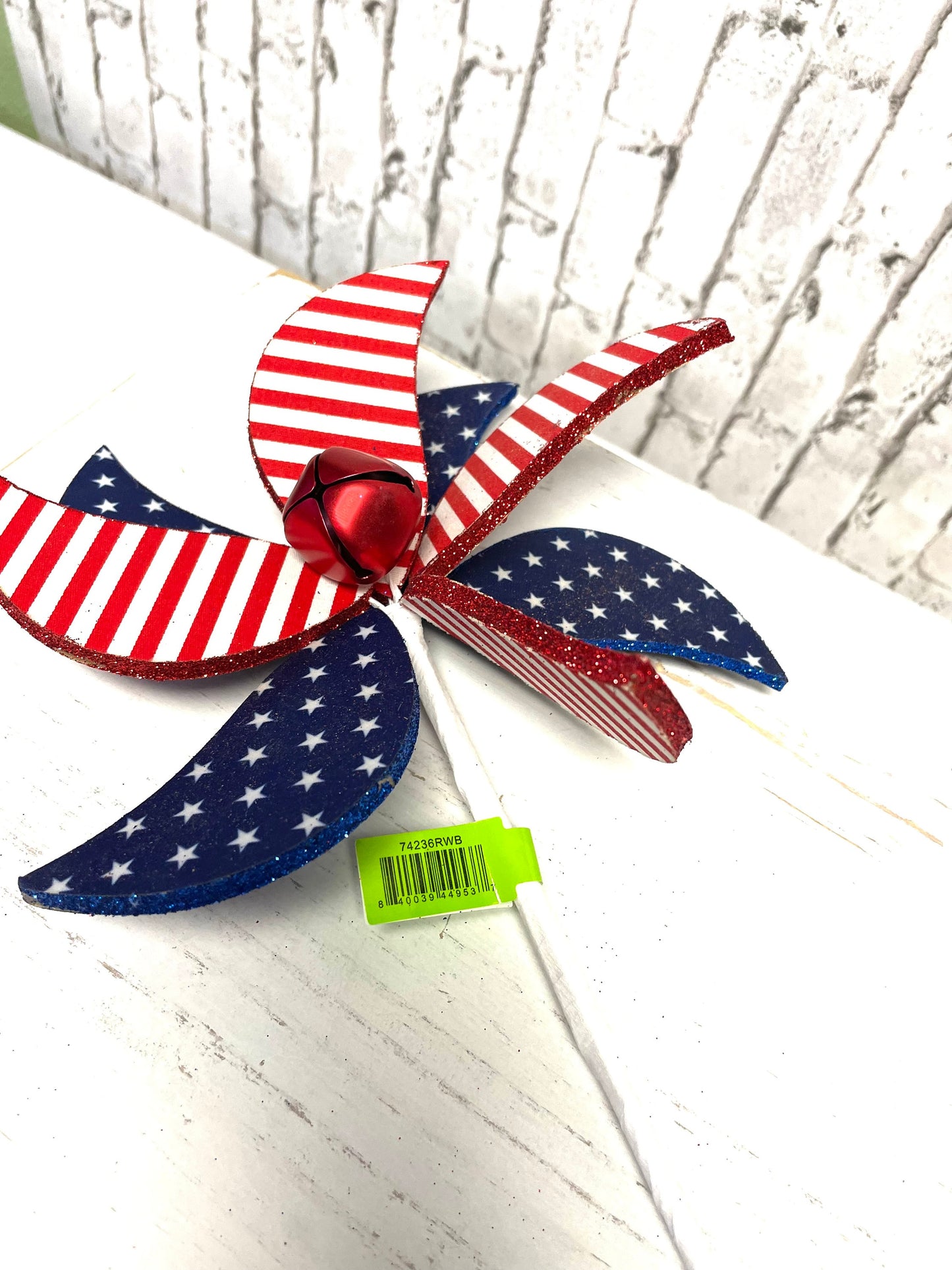 Pinwheel spray, patriotic pinwheel spray, 74236RWB, patriotic spray,
