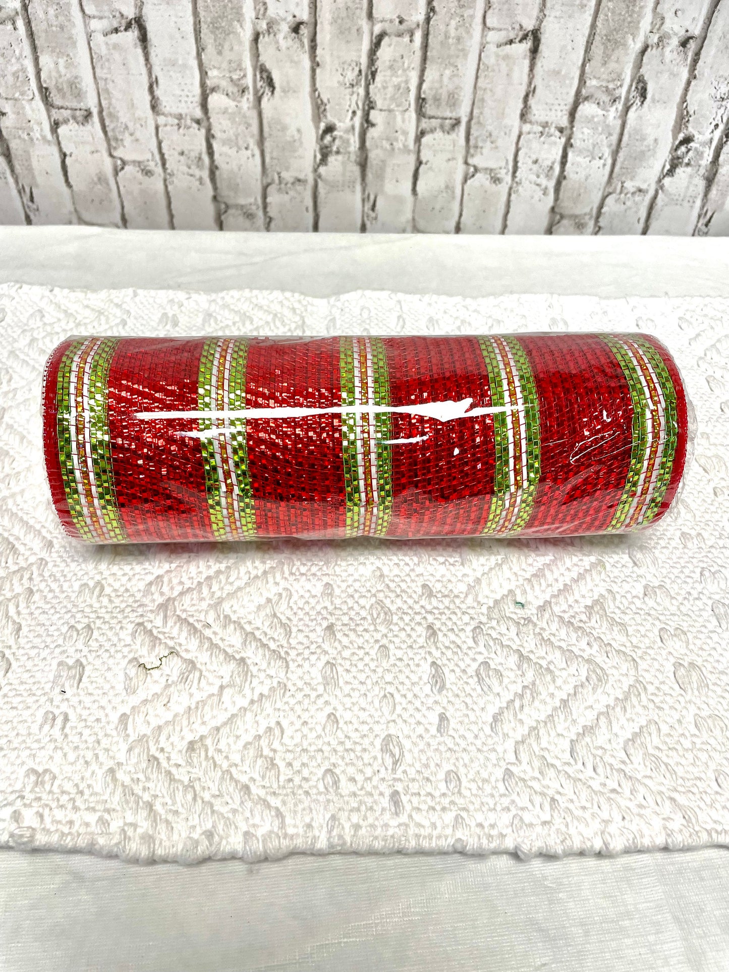 Red mesh with green gold white stripes, RY8600A7