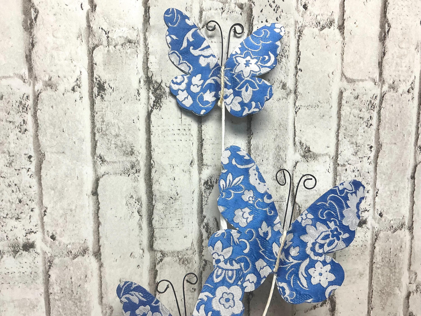 Blue and White Butterly spray, MT25905