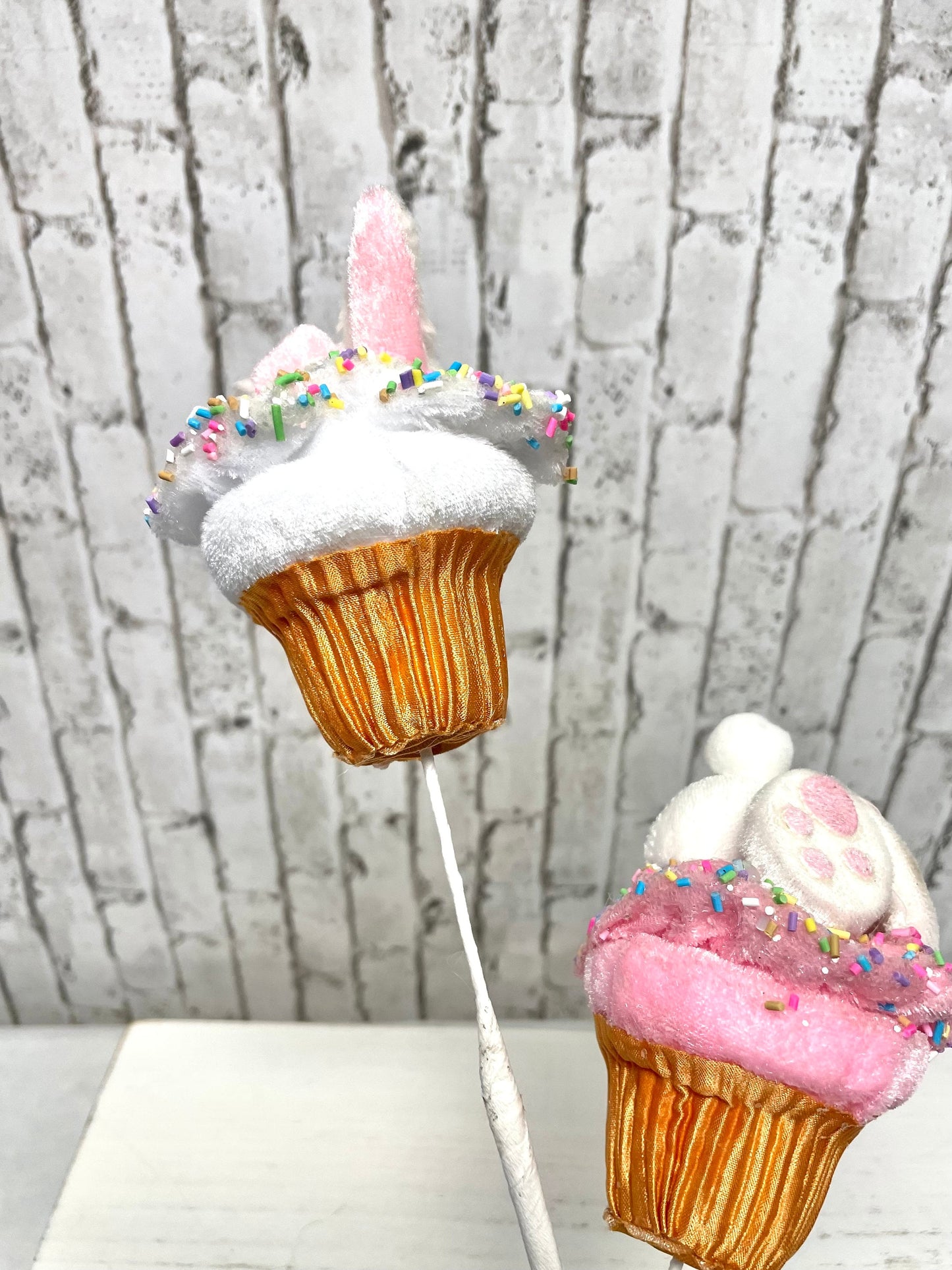 Easter bunny cupcake spray, 63421PK, bunny cup cake spray, Easter spray, cupcake spray, spring sweet cupcakes