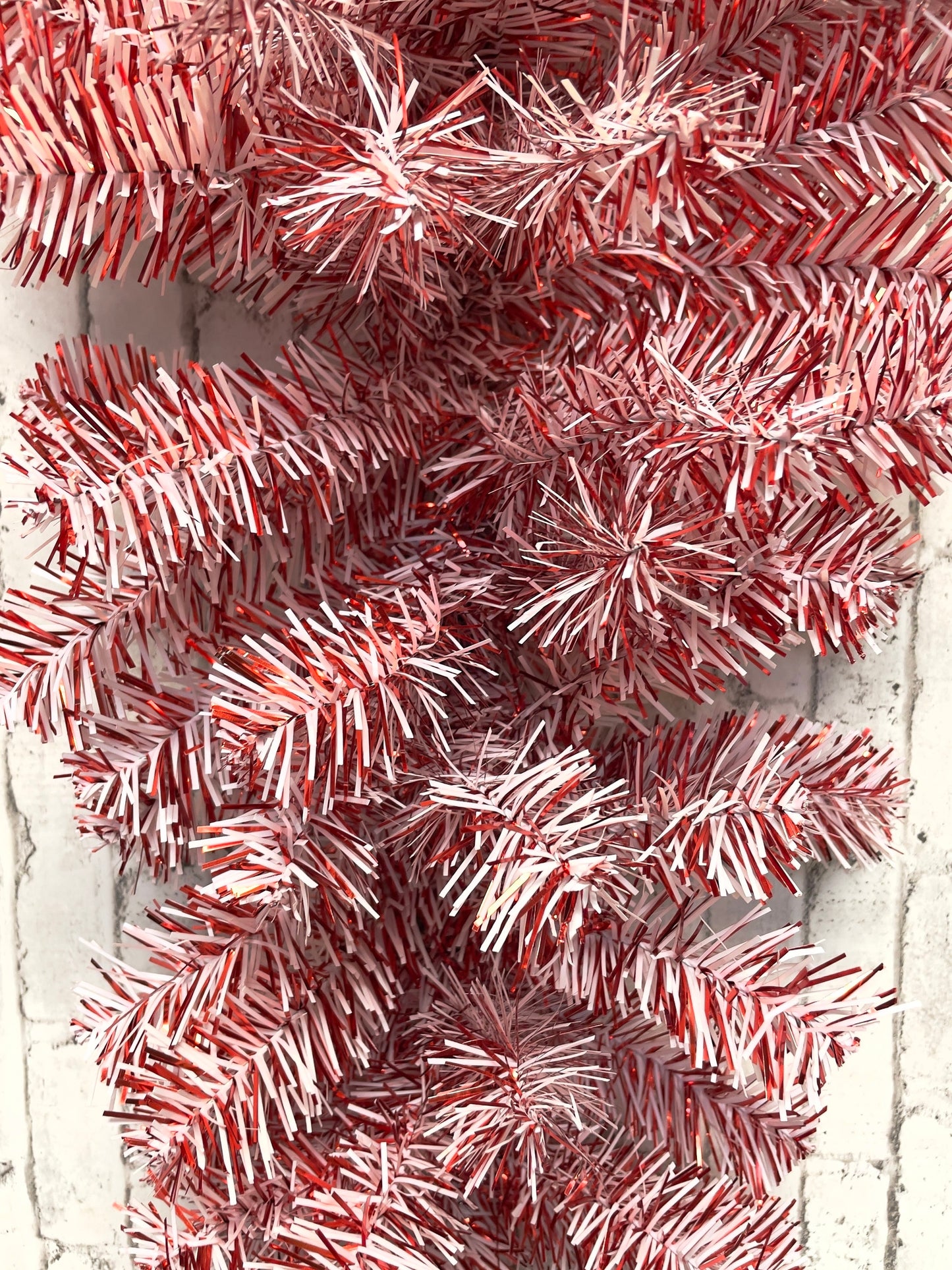 teardrop red white swag base, 85630TE32, Christmas swag base, red and white swag base, teardrop pine base