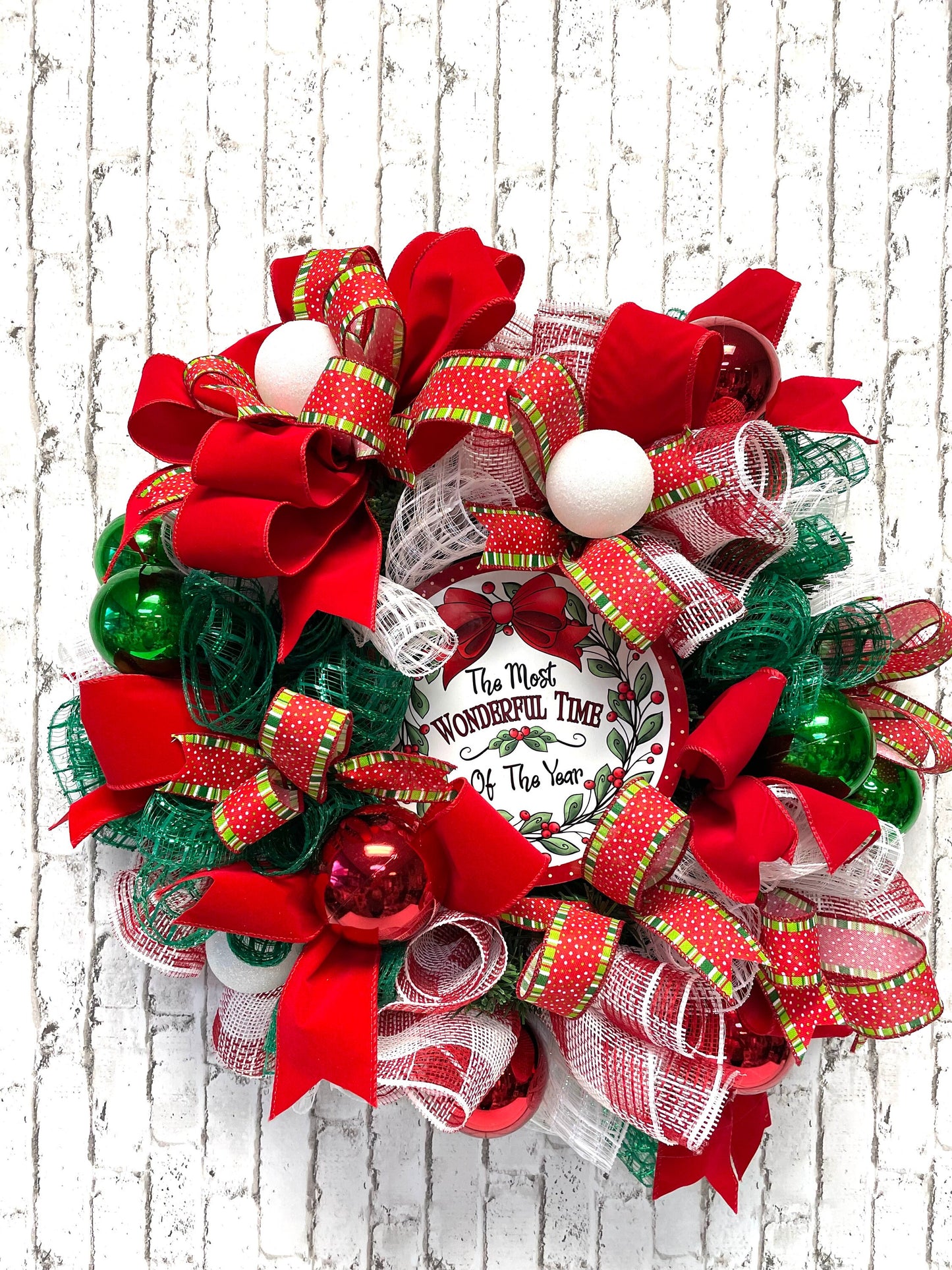 Christmas wreath, Christmas door hanger, door hanger, door wreath, holiday wreath, holiday decor, free shipping.