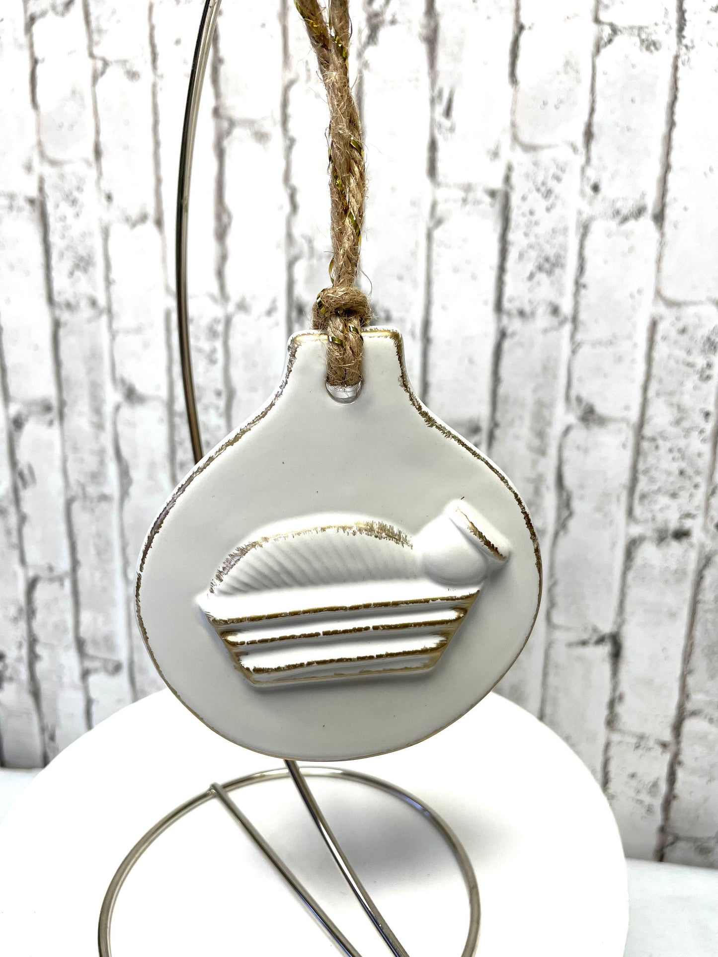 manger Christmas ornament, Away in a Manger, white and gold