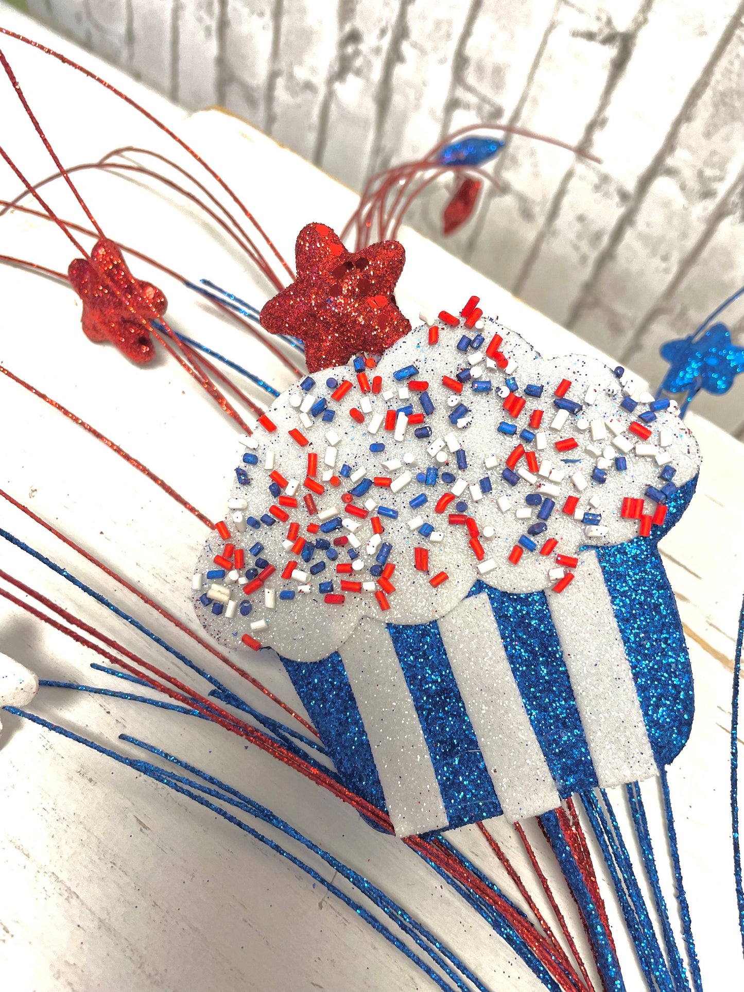 Patriotic cupcake spray, 74237RWB