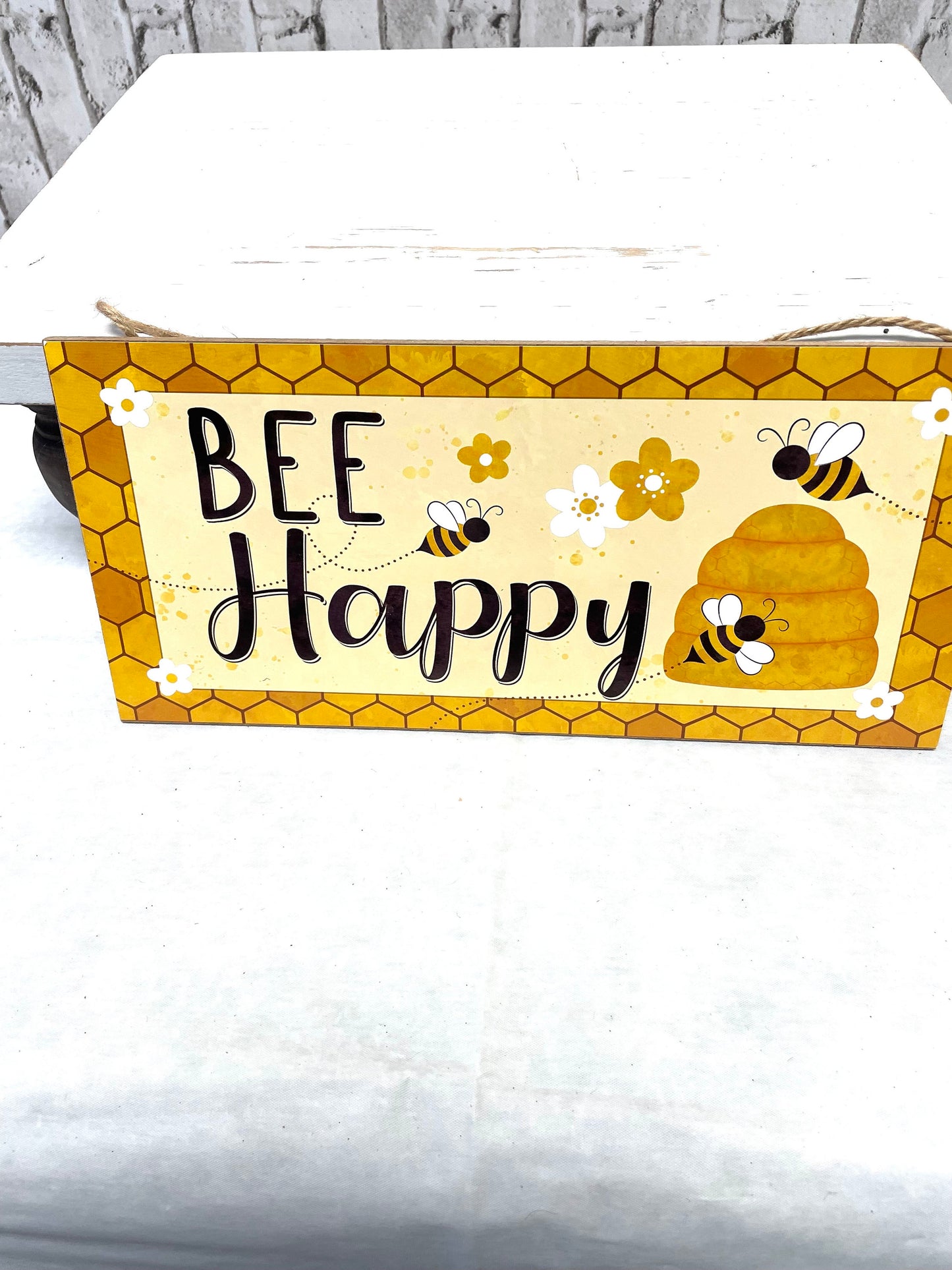 bee sign, bee happy sign, AP8773