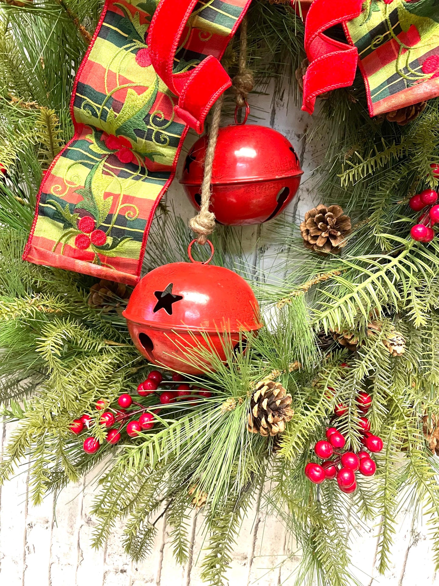 pine and cedar wreath, pine wreath, pine door decor, Christmas wreath, Christmas decor, all greenery Christmas wreath, shipping included