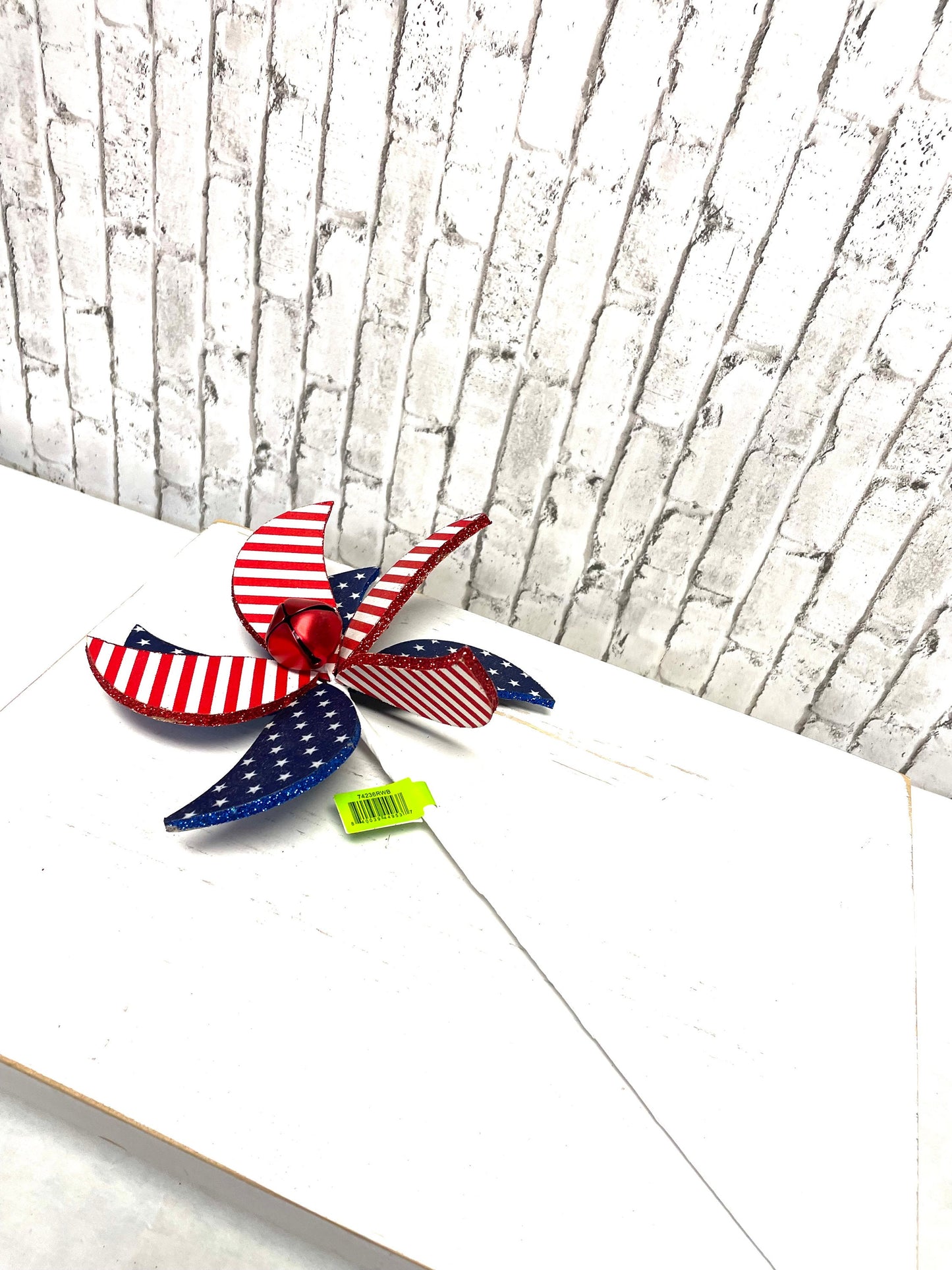 Pinwheel spray, patriotic pinwheel spray, 74236RWB, patriotic spray,