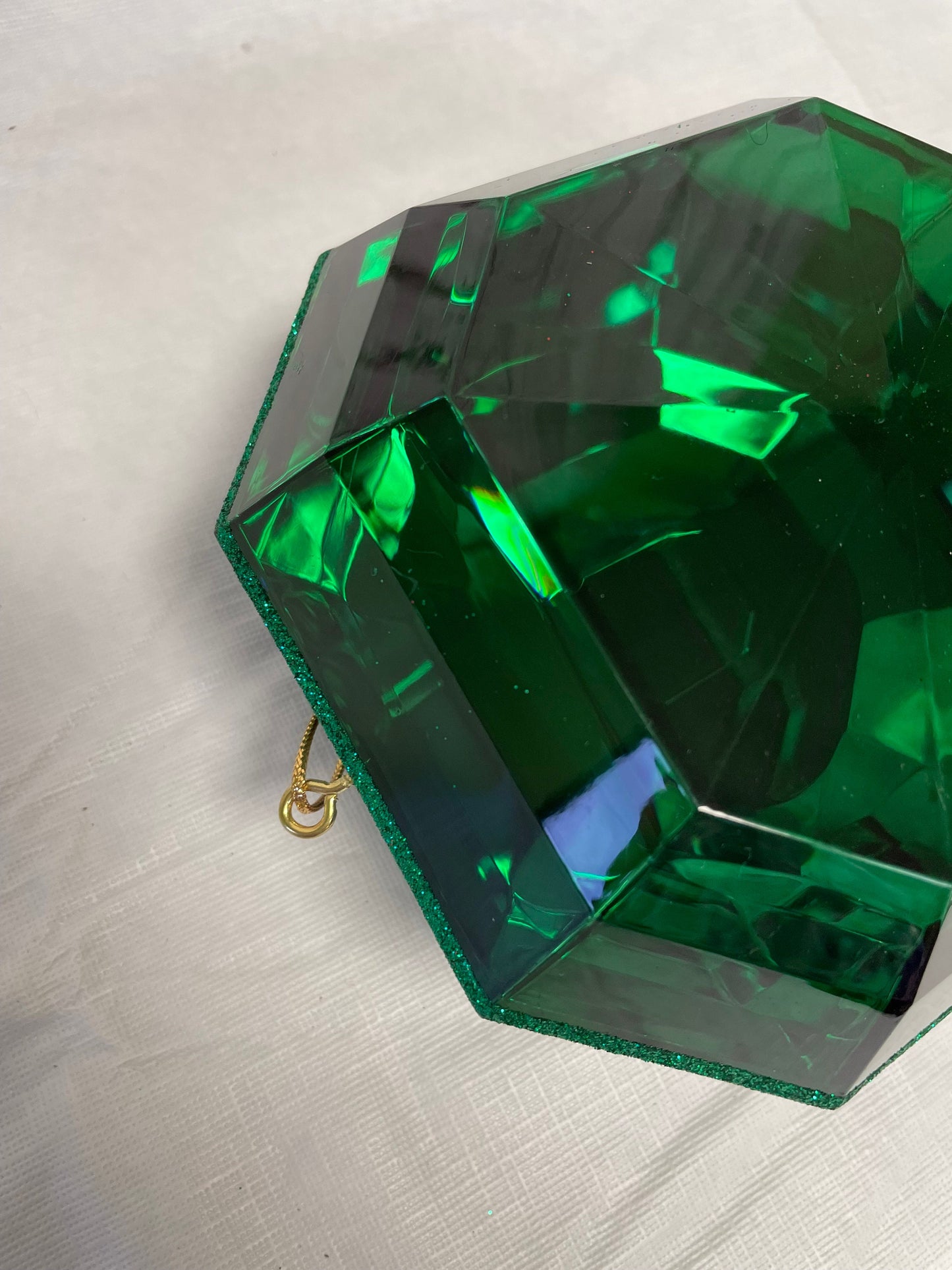 MTX67415 emerald, emerald green jewel, 6 inch jewel