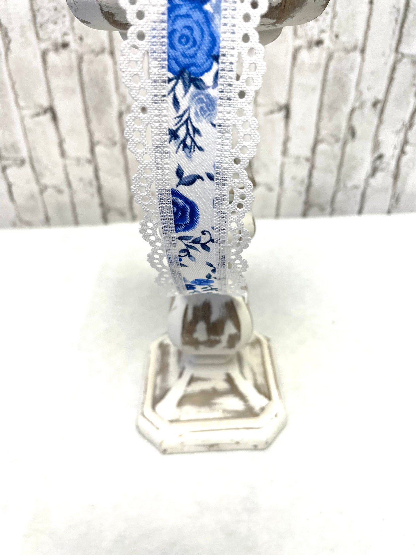 RGA8591RW, Blue and white rose ribbon with lace edge