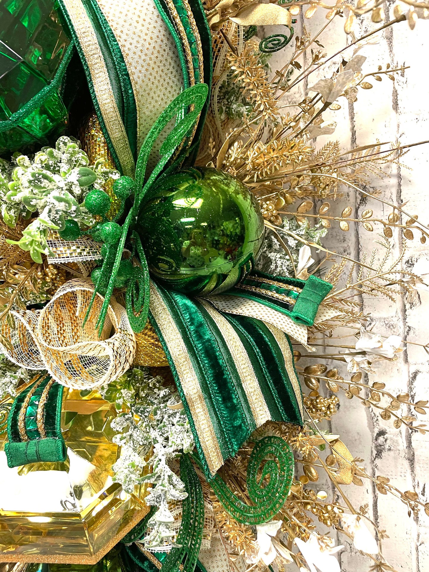 Emerald green Christmas swag, green and gold Christmas swag, Christmas swag, elegant glam  swag, free shipping.