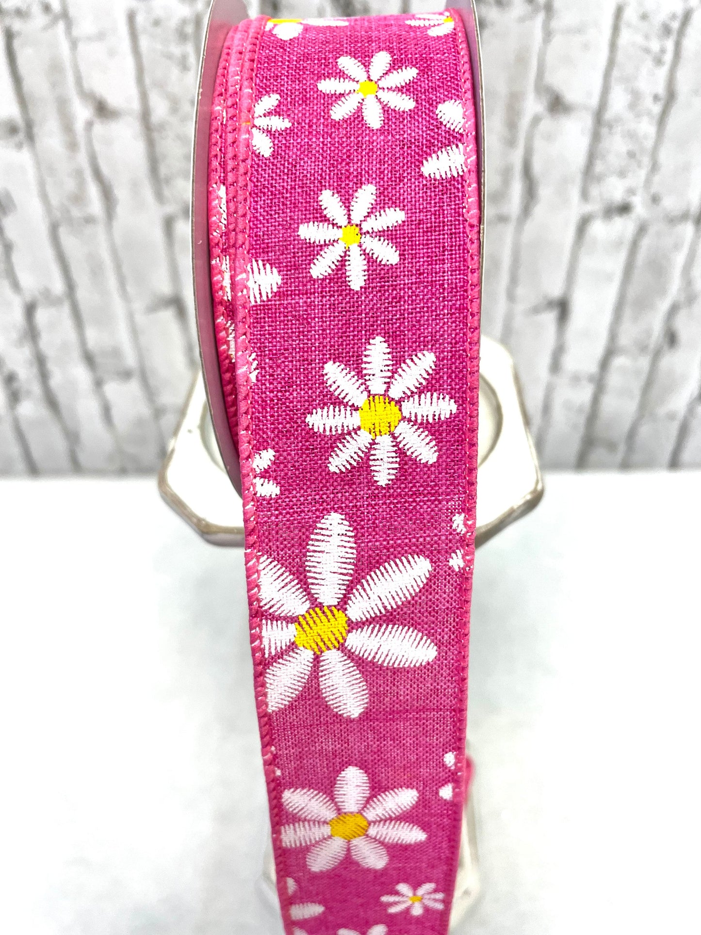RGE119107, hot pink daisy ribbon