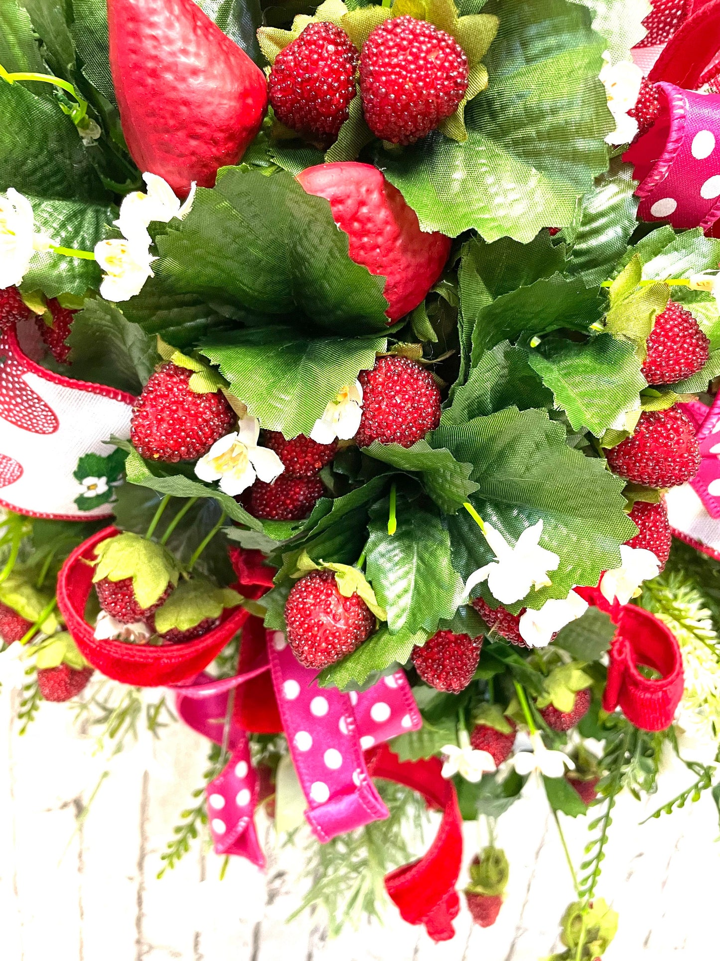 strawberry wreath, strawberry decor, spring wreath, spring door decor, summer door decor, strawberry patch wreath, shipping included