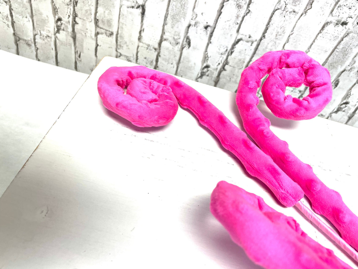 Hot pink velvet curly spray, 63390BT, pink curly spray, velvet curly spray, spring spray, Halloween spray, Christmas spray