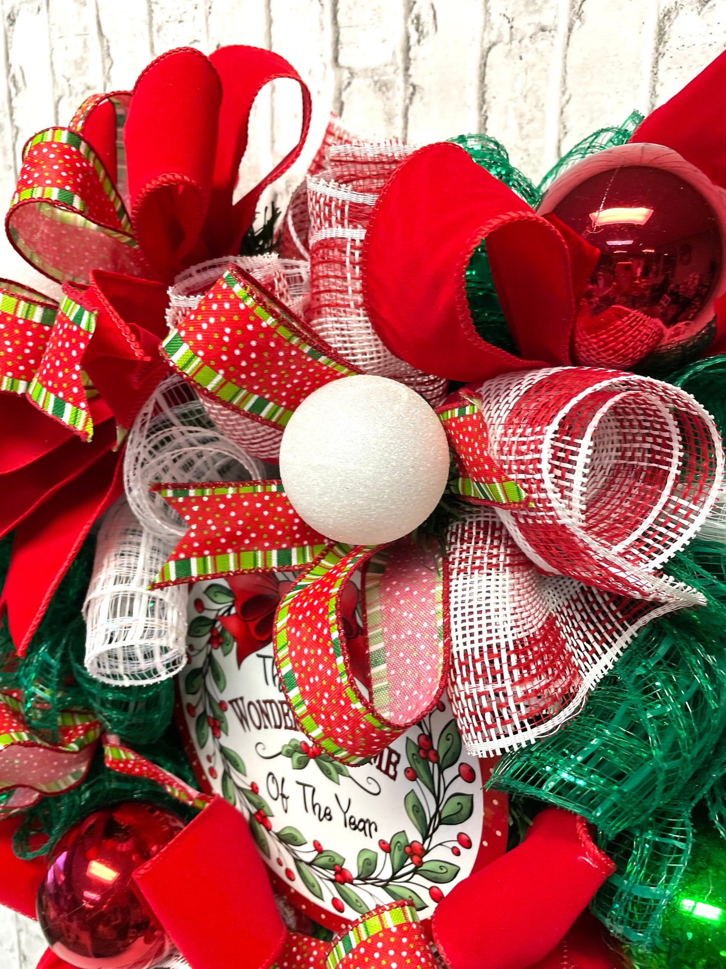 Christmas wreath, Christmas door hanger, door hanger, door wreath, holiday wreath, holiday decor, free shipping.