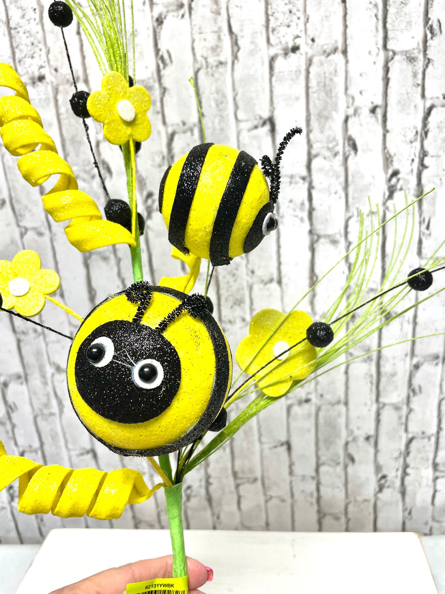 bee and flower spray, fat bumble bee spray